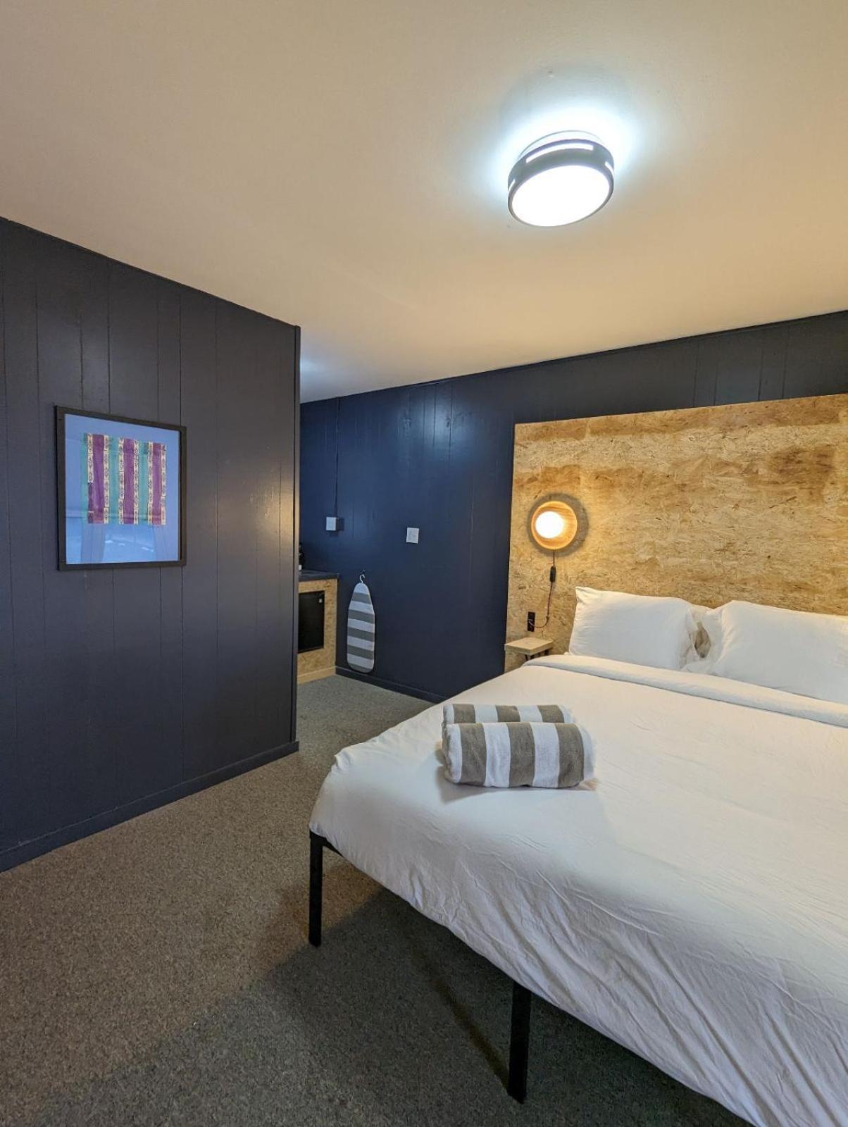 The Brooks Motel Hillsdale エクステリア 写真